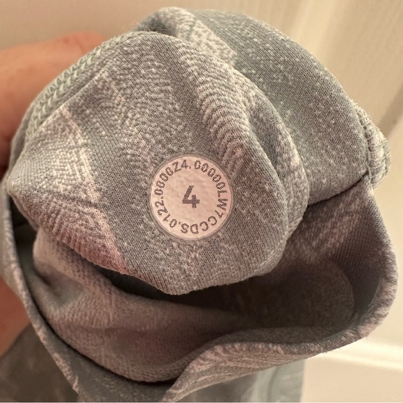 Lululemon Swift Speed High-Rise Short 8" Reverberate Chevron Jacquard Size 4 - Picture 6 of 6